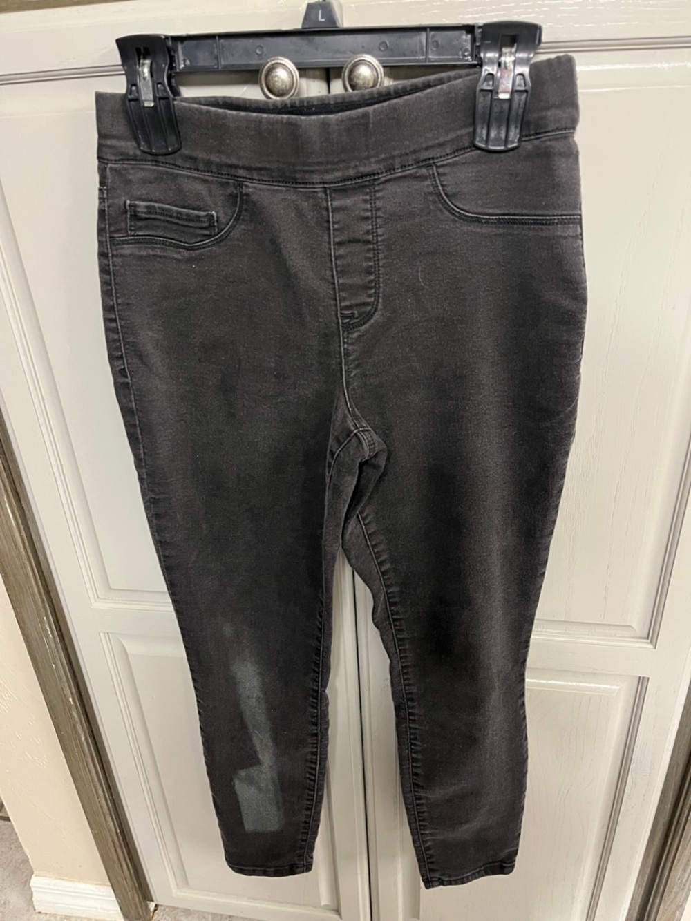 Women’s Black Stretch Pull-On Jeans